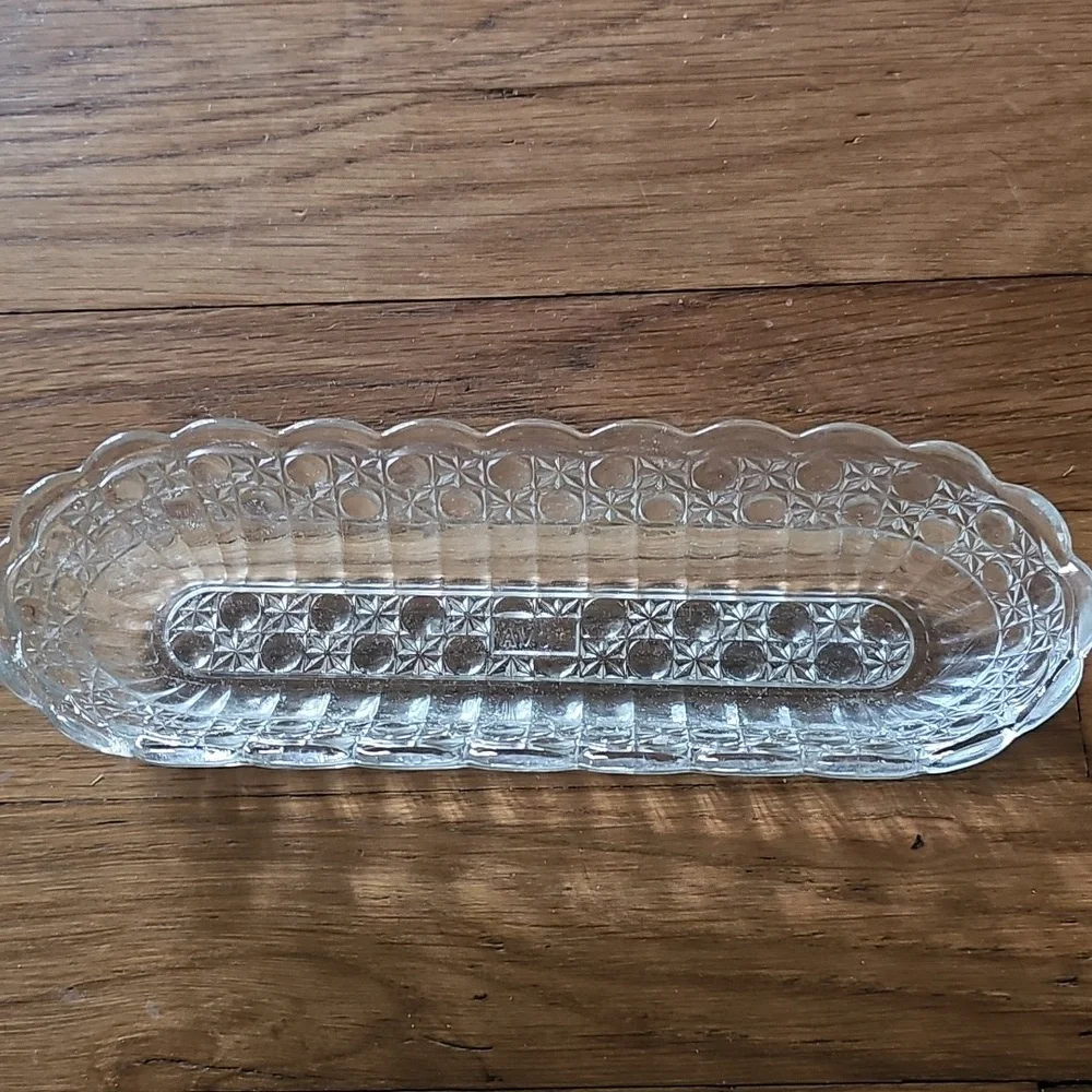 Avon Dish & Soaps Vintage Scalloped Crystal Soap Dish with 3 Lemon Soaps